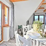 Maciejka, Odkryj-zakopane Couette-café 3*